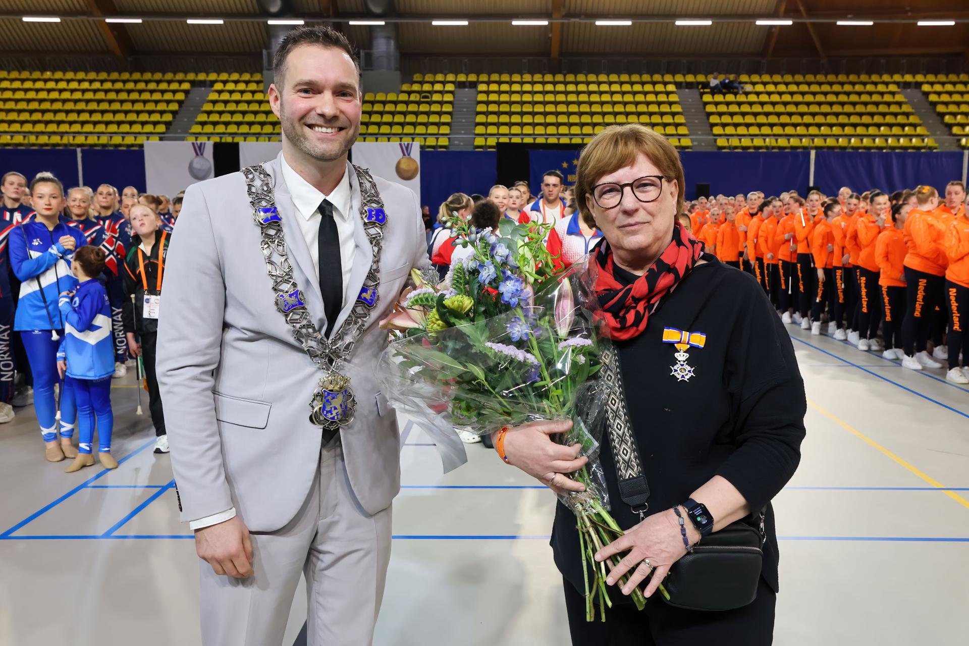 Conny van Walraven samen met locoburgemeester Rik Thijs